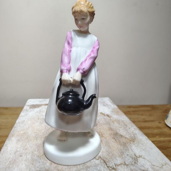 Royal Doulton Nursery Rhymes Collection Base. C4 - Picture 1 of 3
